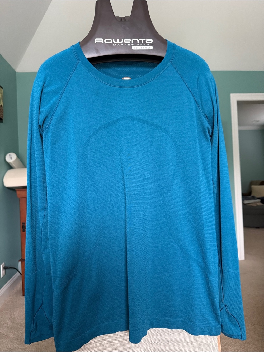 Lululemon Swiftly Tech Long sleeve hip length sz12